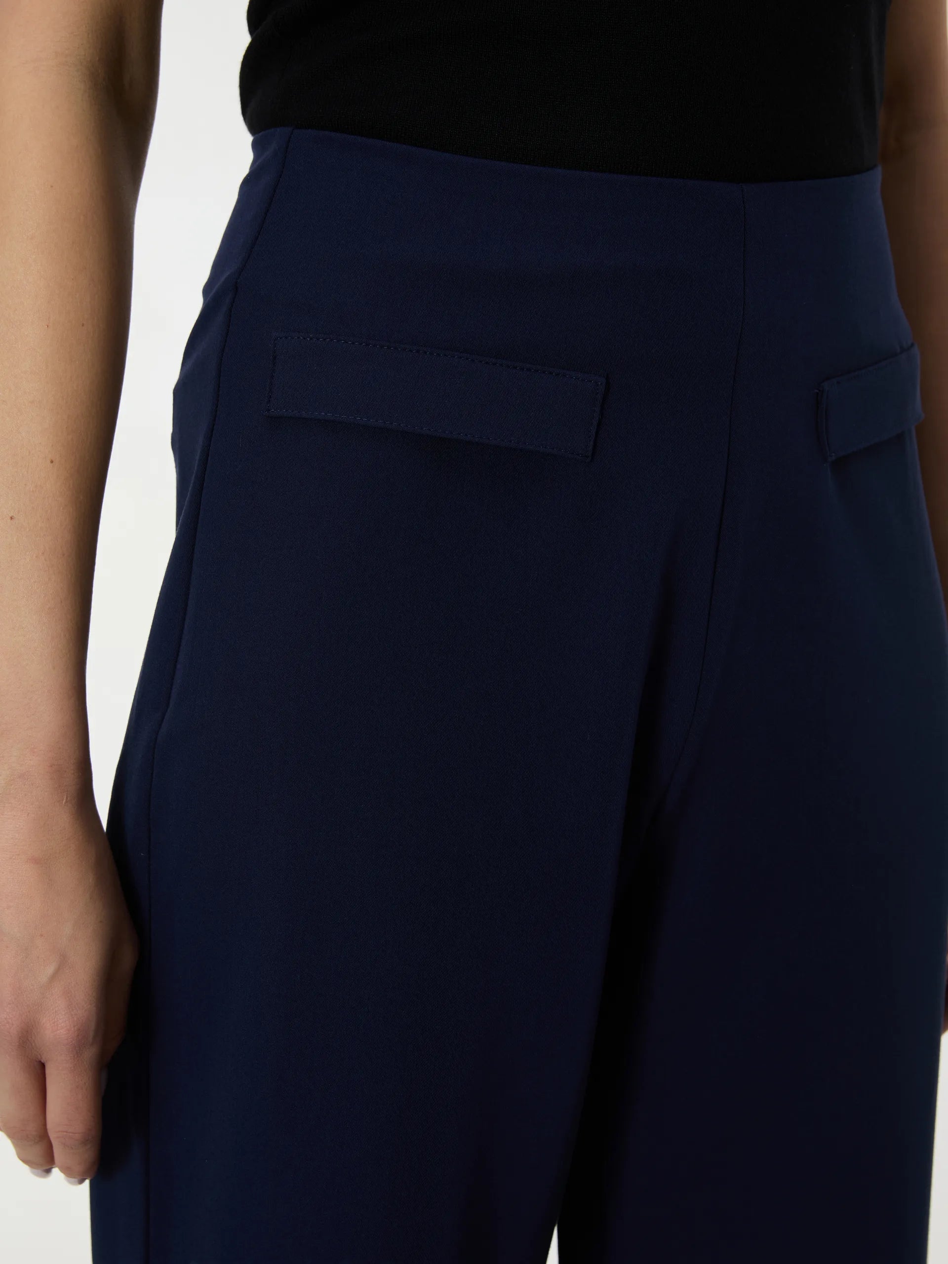 Pantaloni evazați cu clapetă buzunare ORSAY bleumarin ORS013