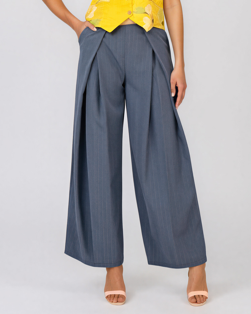 Pantaloni largi cu dungi și pense albastru HL082