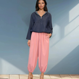 Pantaloni largi cu elastic jos roz 