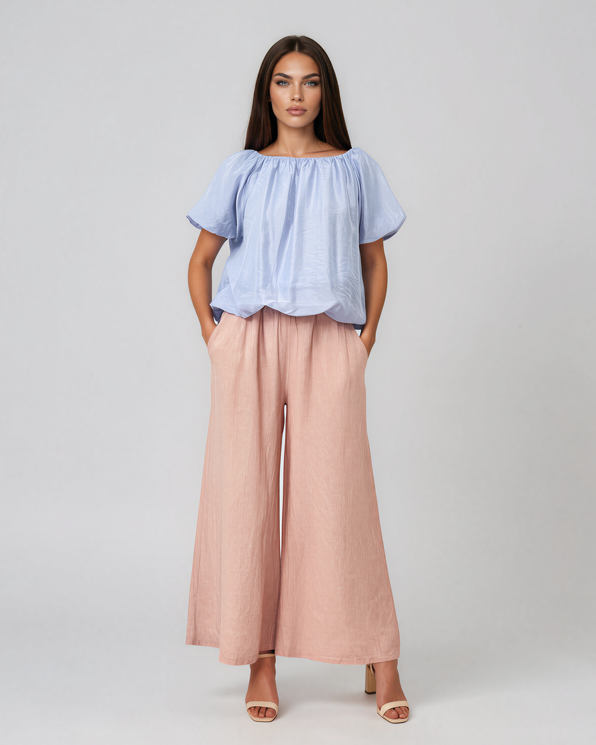 Pantaloni largi din material fin cu talie elastică roz PN060