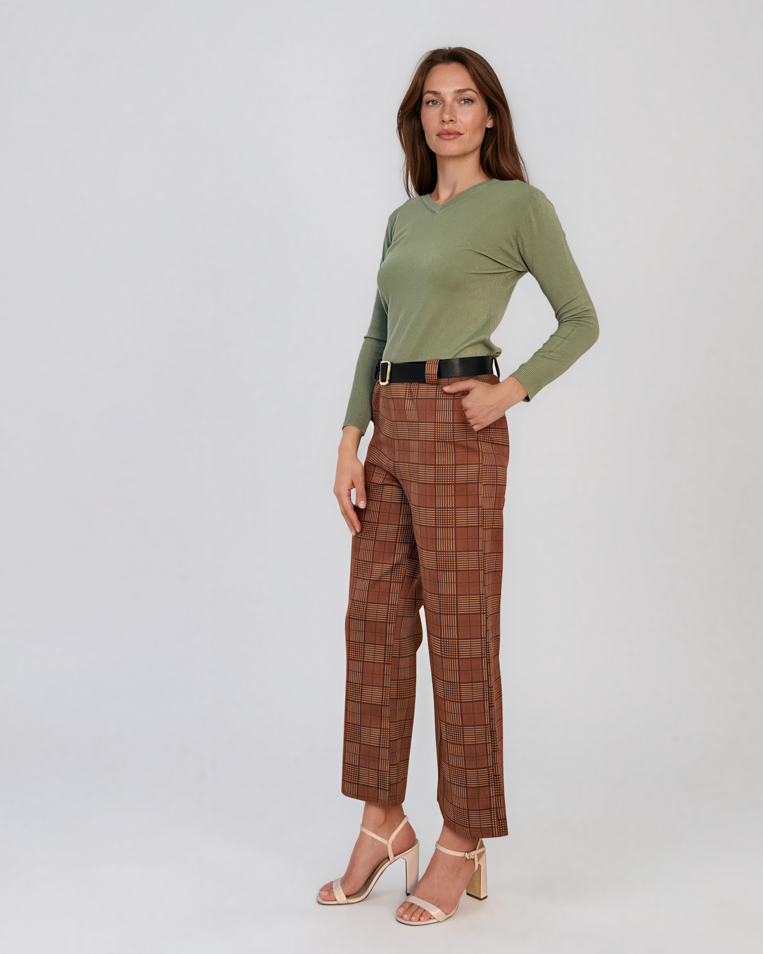 Pantaloni largi în carouri cu curea și buzunare caramiziu HL222