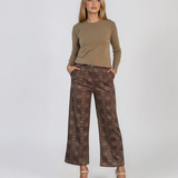 Pantaloni largi în carouri cu curea și buzunare kaki HL222