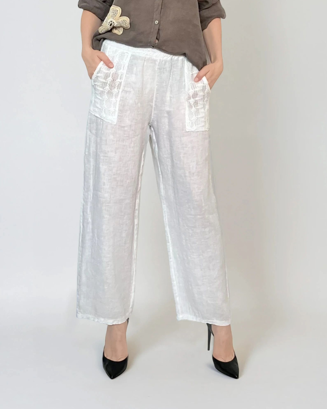Pantaloni lungi din in cu buzunare croșetate alb 