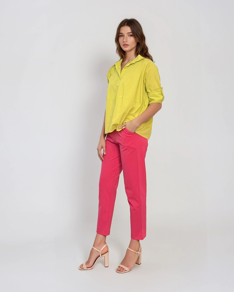 Pantaloni stretch cu nasturi decorativi ciclam 