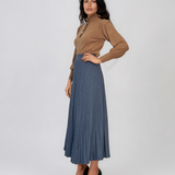 Pulover cu guler înalt cu volănaş şi nasturi perlaţi beige DY742