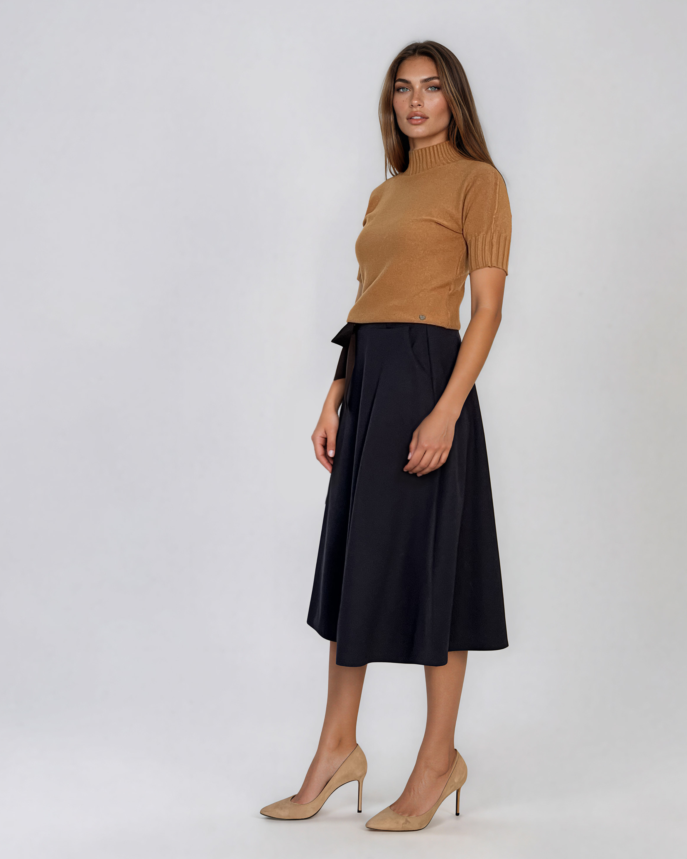 Pulover cu guler înalt şi mânecă scurtă beige HL242
