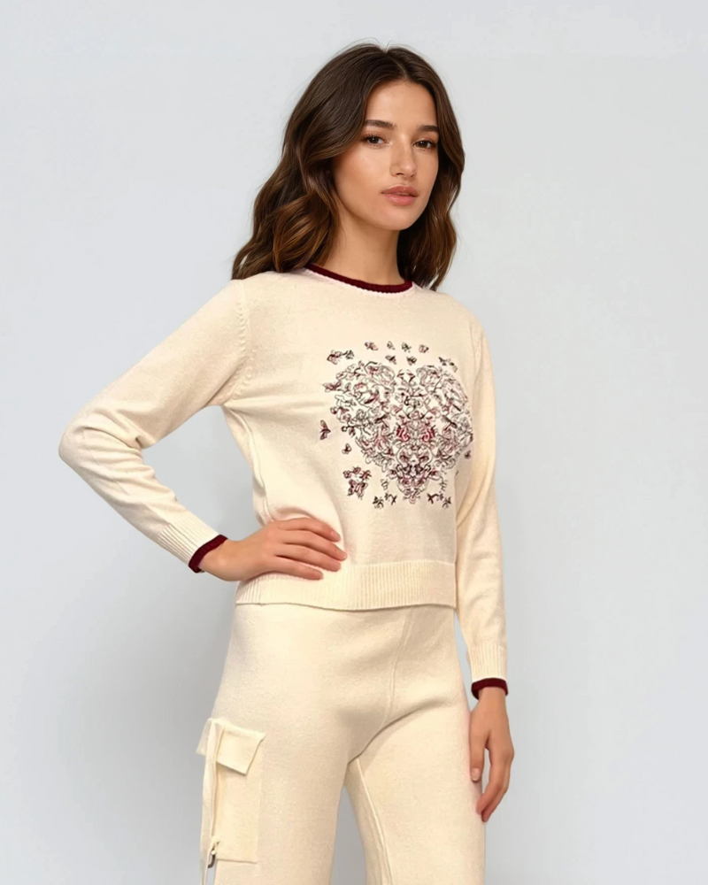 Pulover cu inimă brodată alb-rosu 