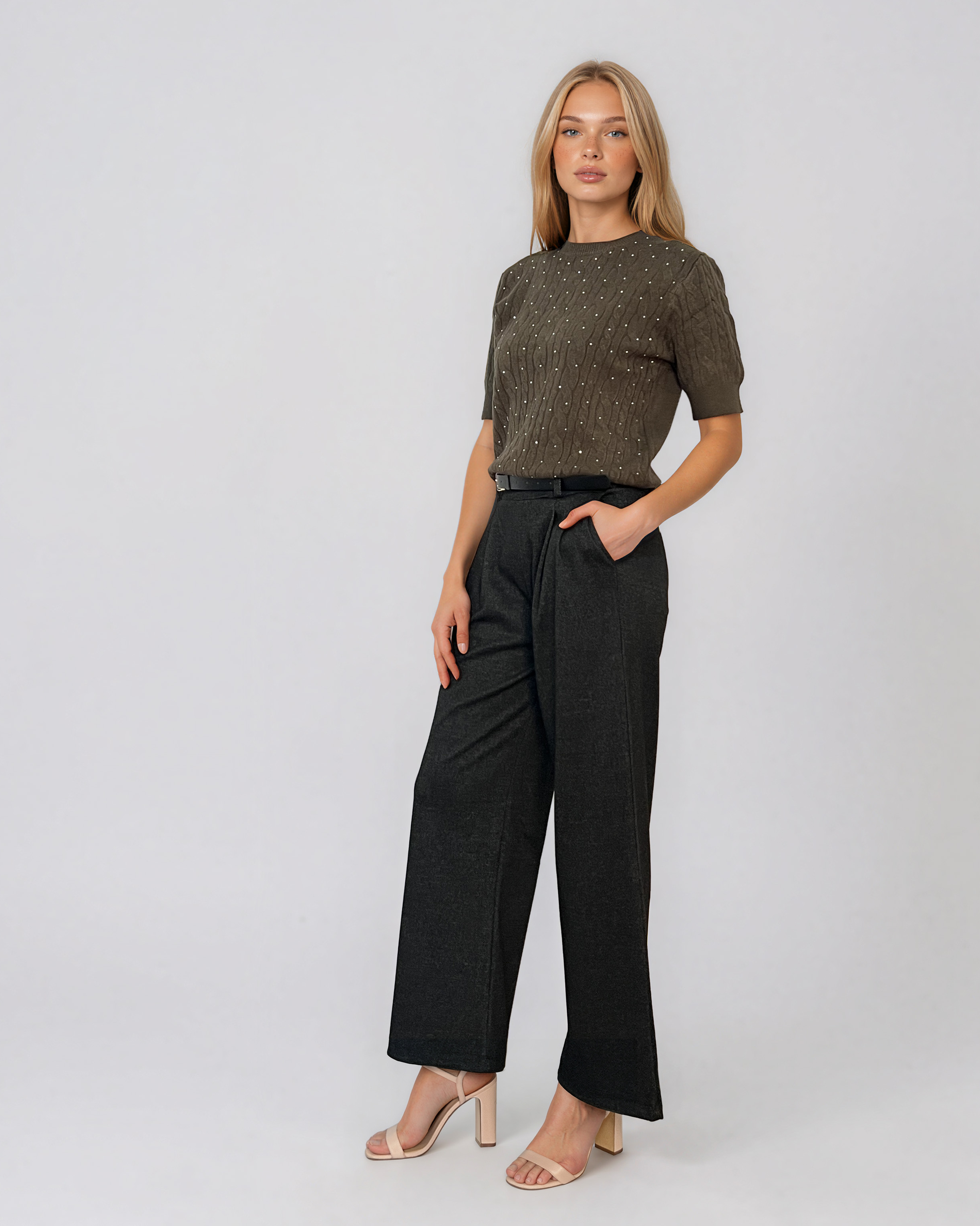 Pulover cu mânecă scurtă din tricot cu perle aplicate kaki PN094