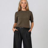 Pulover cu mânecă scurtă din tricot cu perle aplicate kaki PN094