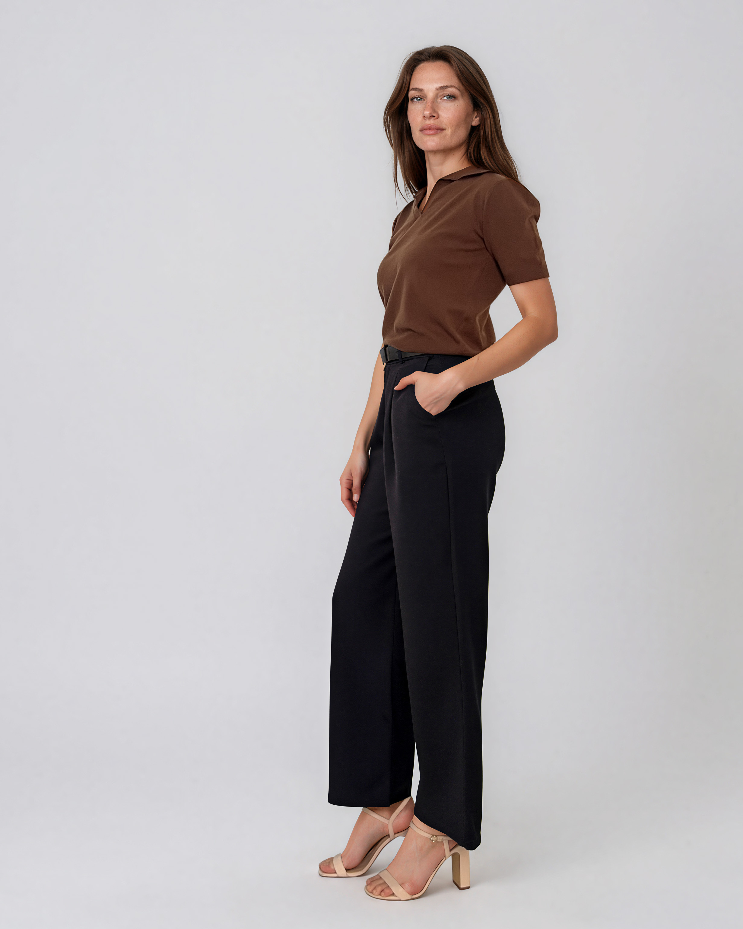 Pulover cu mânecă scurtă şi guler polo maro PN095
