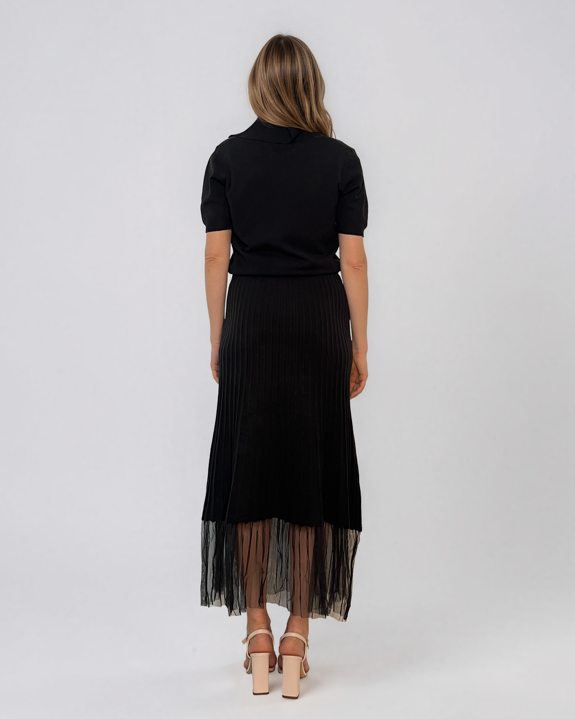 Pulover cu mânecă scurtă şi guler polo negru PN095