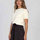 Pulover din tricot ajurat cu mânecă scurtă alb PN120