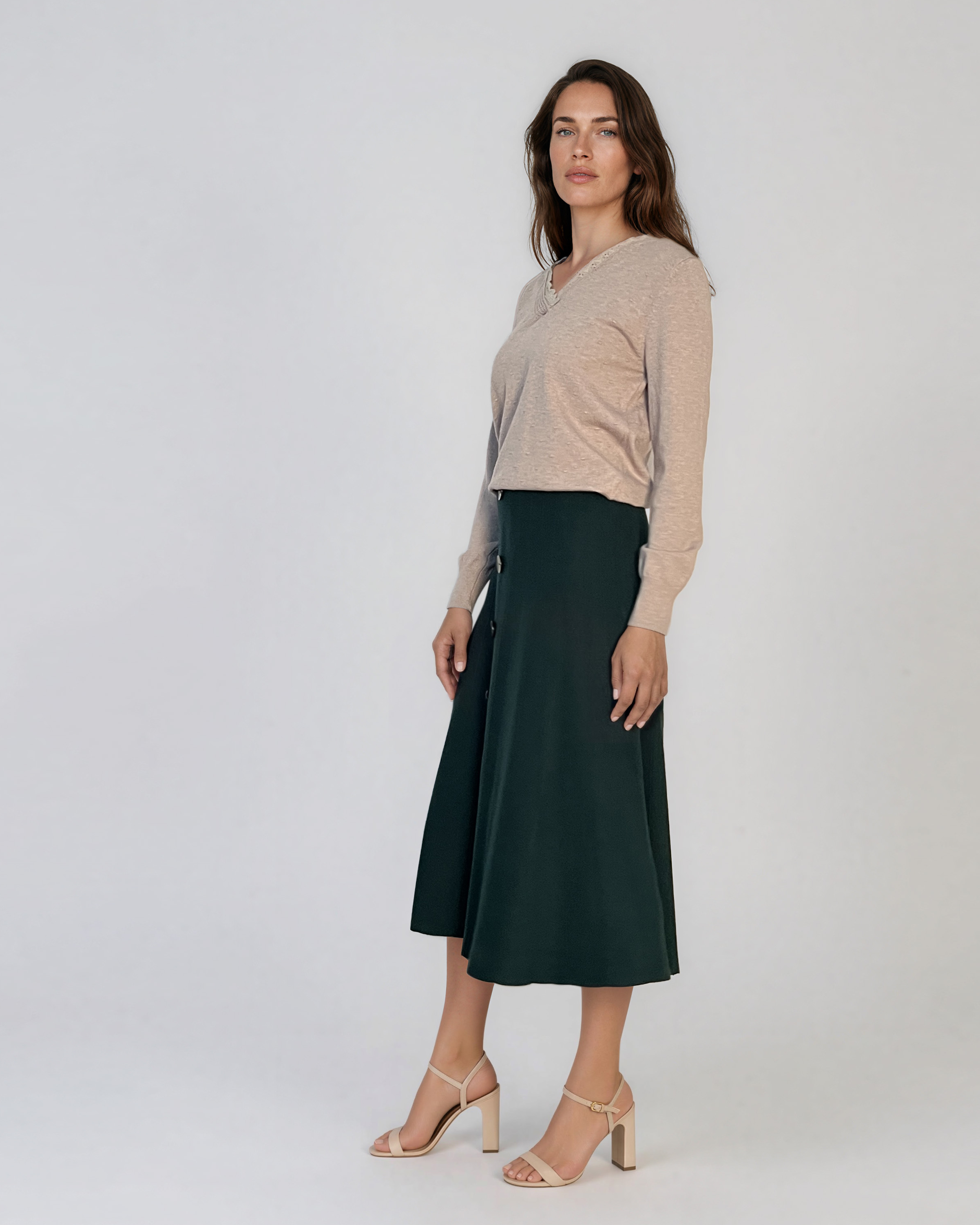 Pulover din tricot fin cu decolteu în V crem DY732