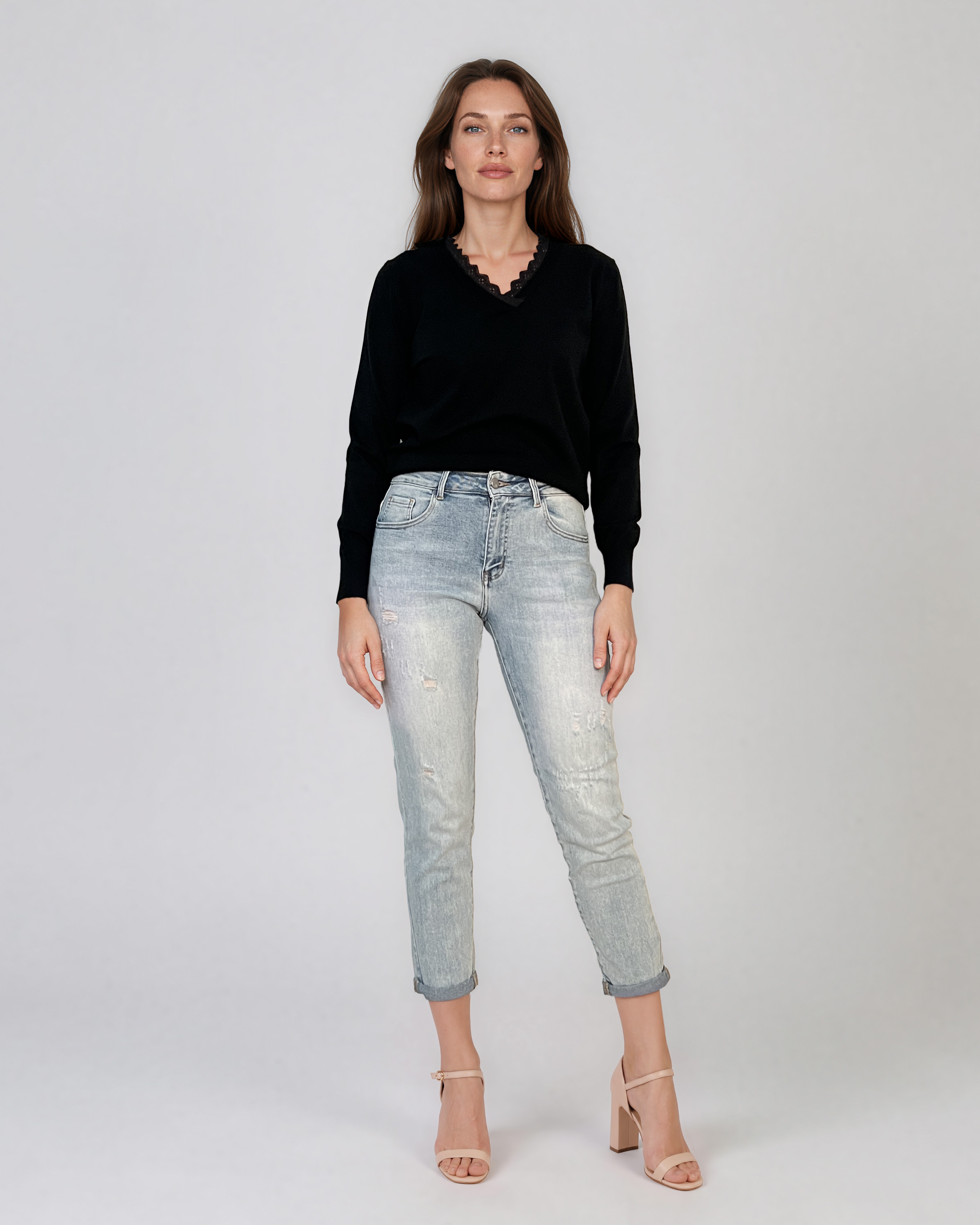 Pulover din tricot fin cu decolteu în V negru DY732