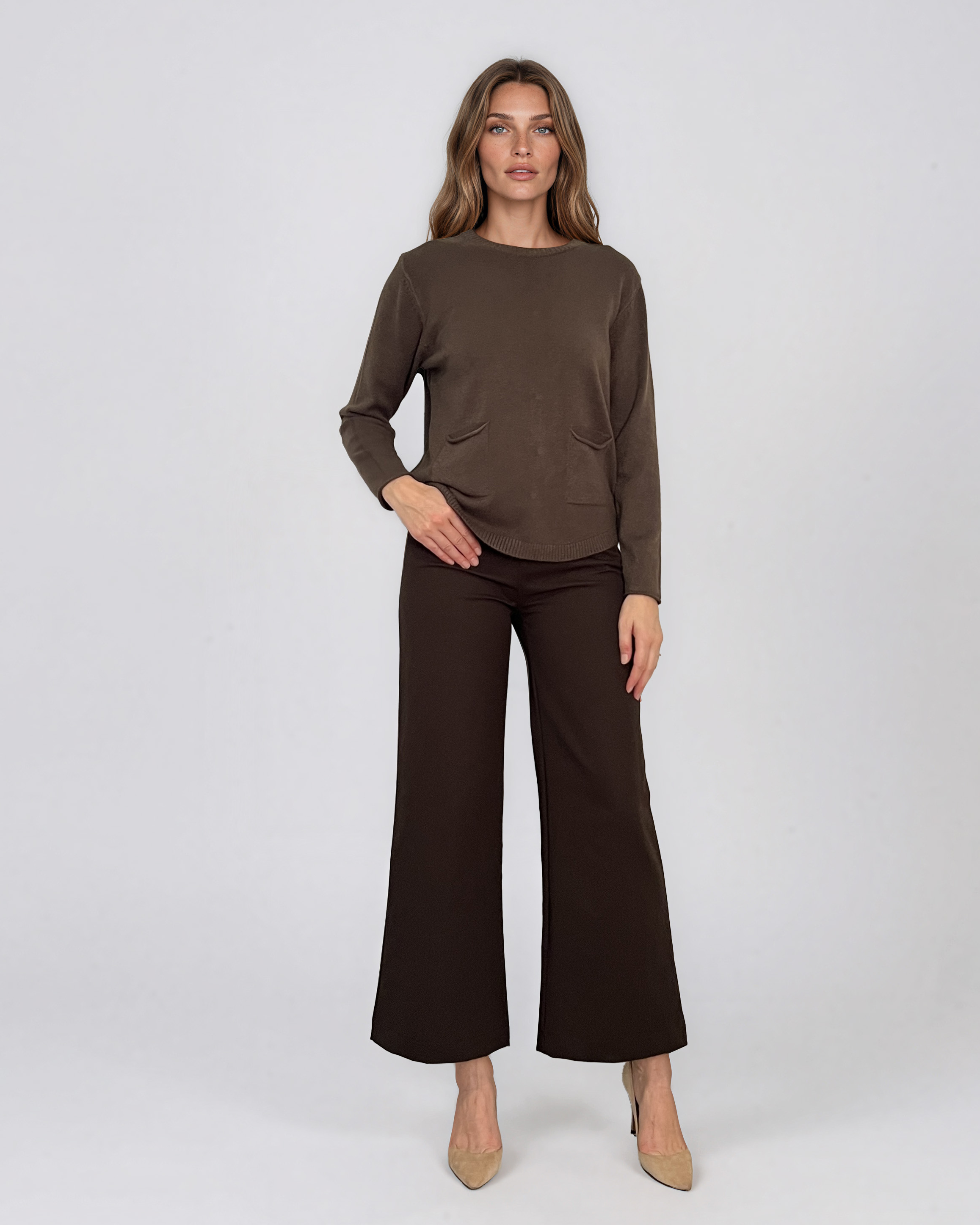 Pulover fin cu decolteu rotund kaki PN144