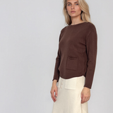 Pulover fin cu decolteu rotund maro PN144