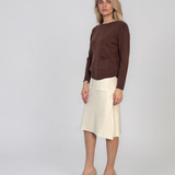 Pulover fin cu decolteu rotund maro PN144