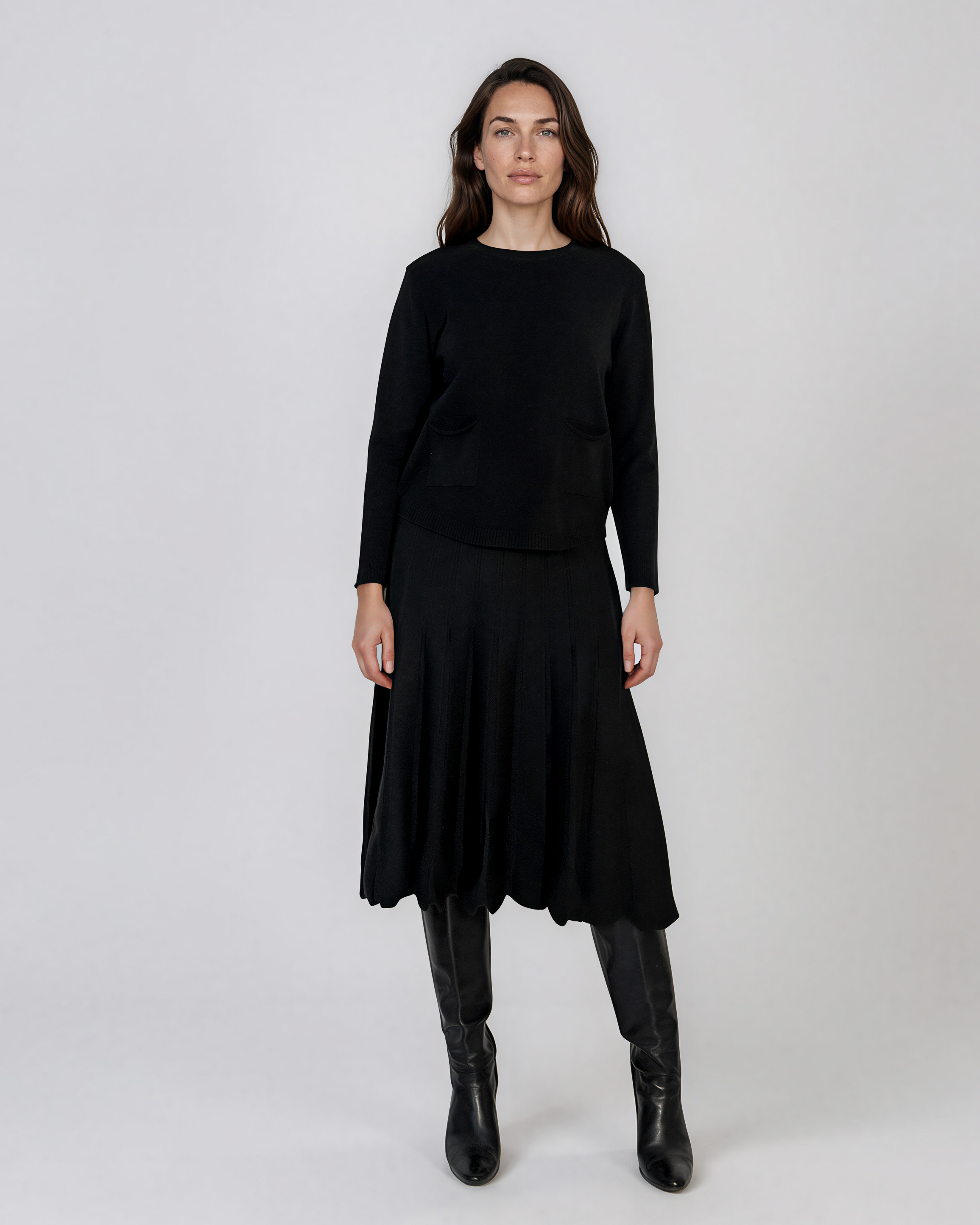 Pulover fin cu decolteu rotund negru PN144