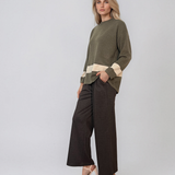 Pulover lejer din tricot cu dungi contrastante kaki PN104