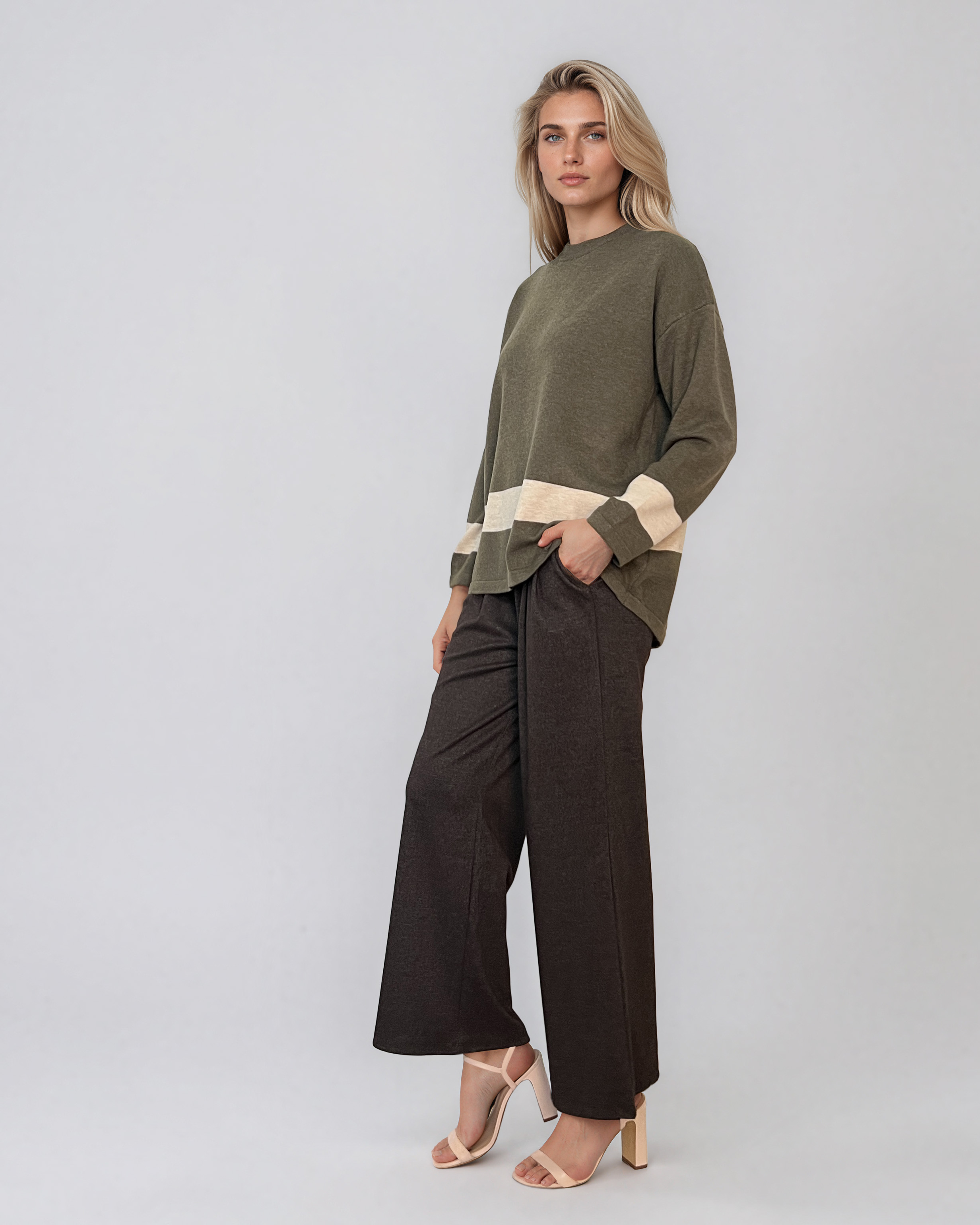 Pulover lejer din tricot cu dungi contrastante kaki PN104