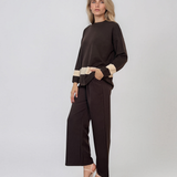 Pulover lejer din tricot cu dungi contrastante maro PN104