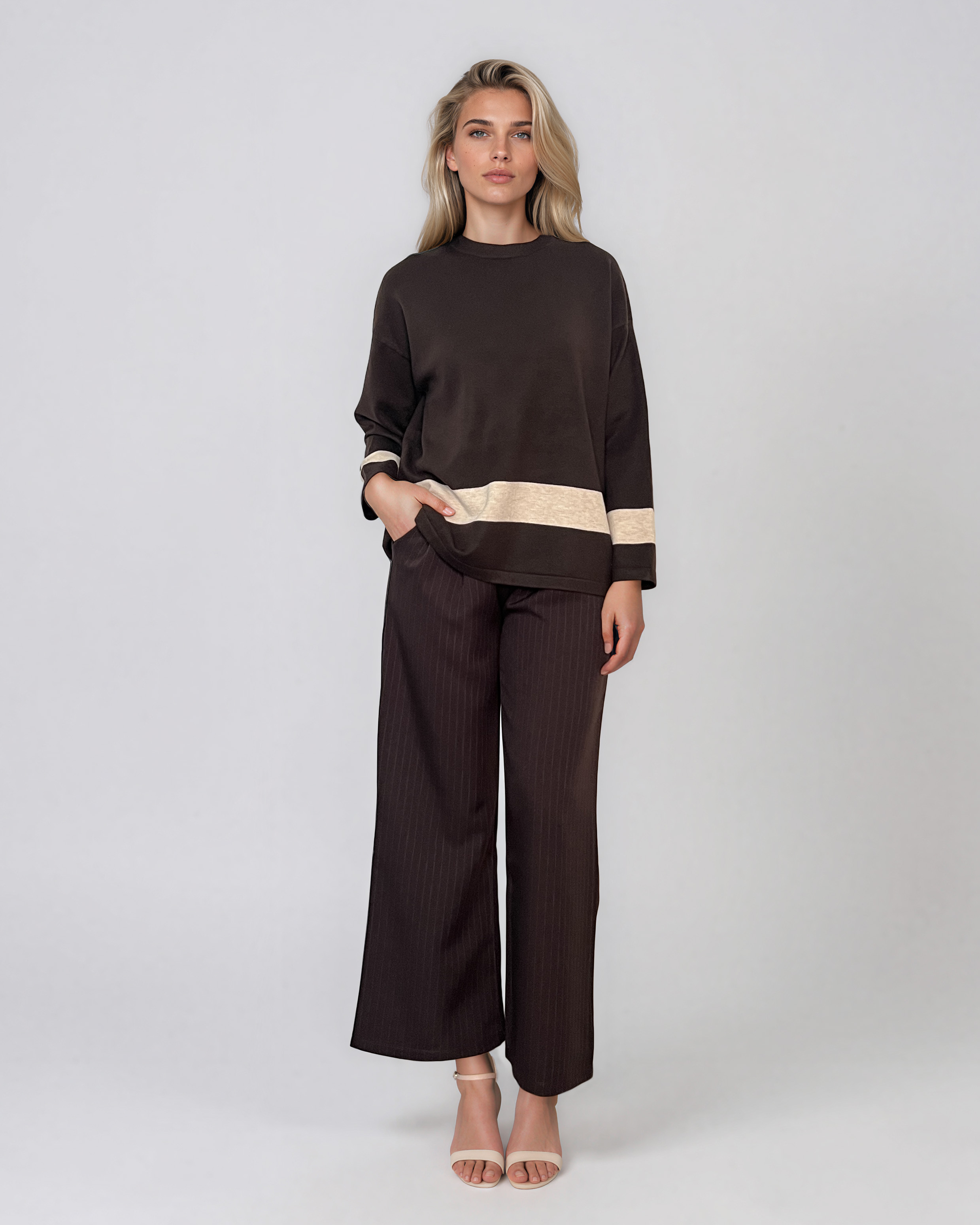 Pulover lejer din tricot cu dungi contrastante maro PN104