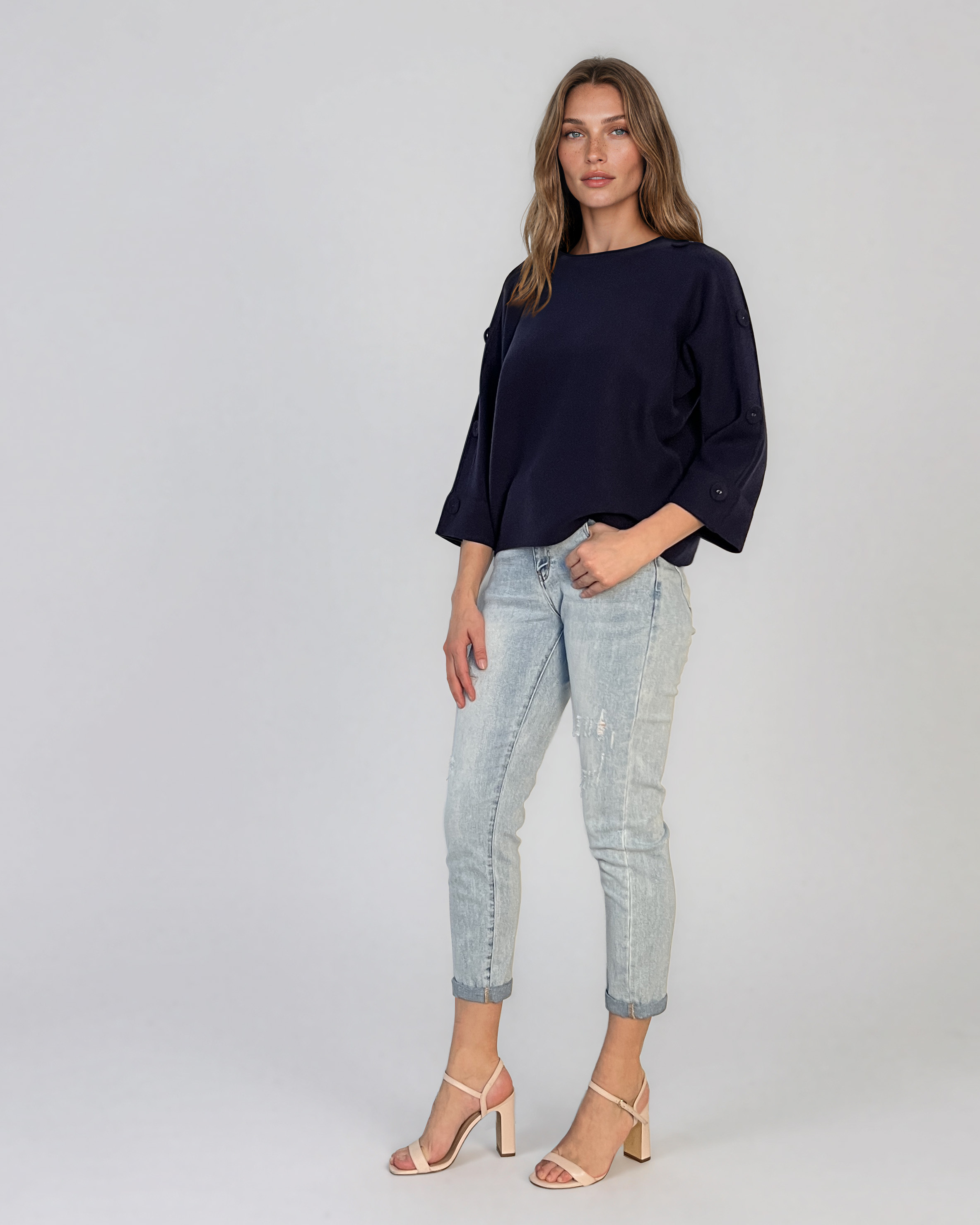 Pulover lejer din tricot cu nasturi pe mâneci bleumarin DY736