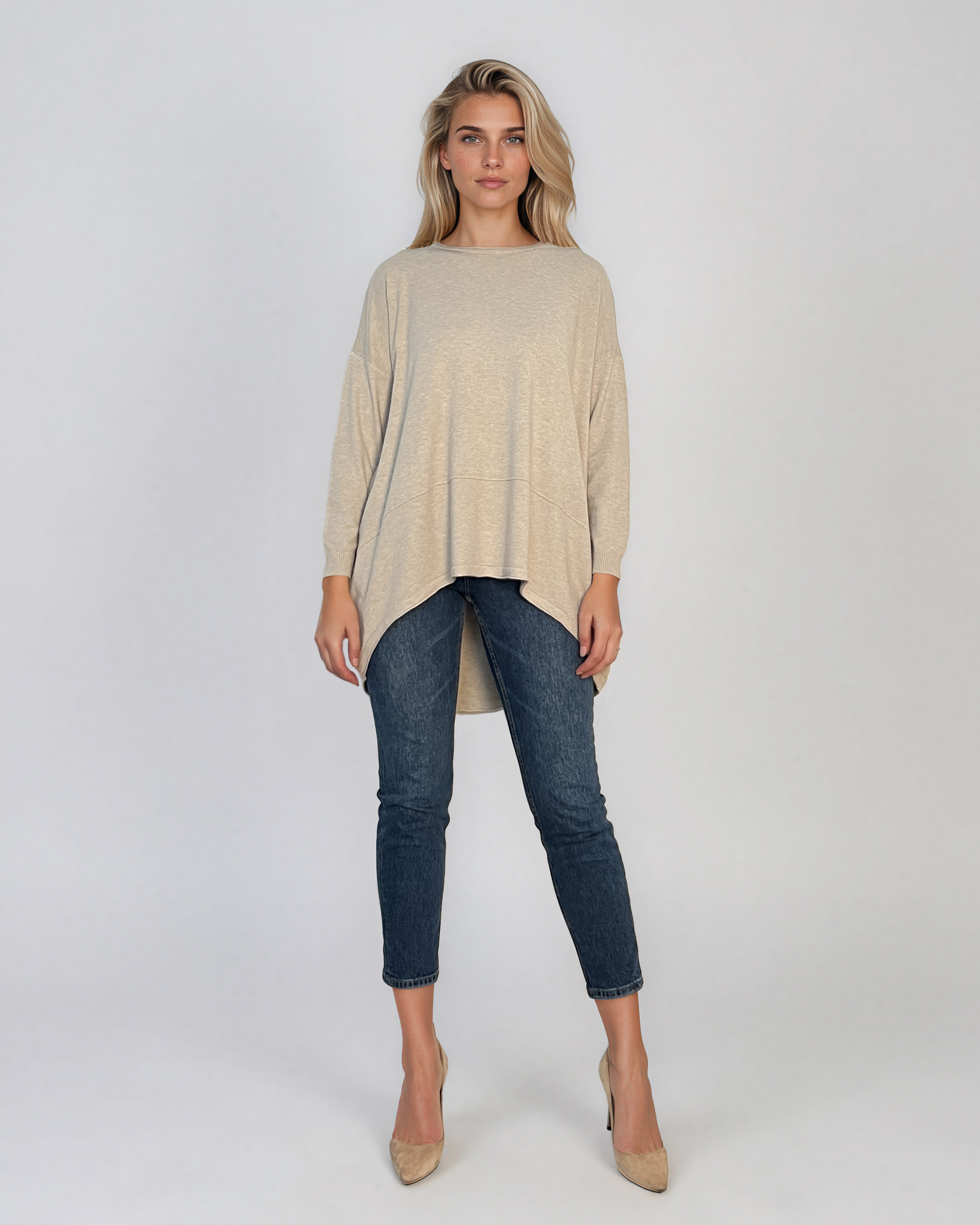 Pulover oversized cu tiv asimetric crem HL248