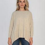 Pulover oversized cu tiv asimetric crem HL248