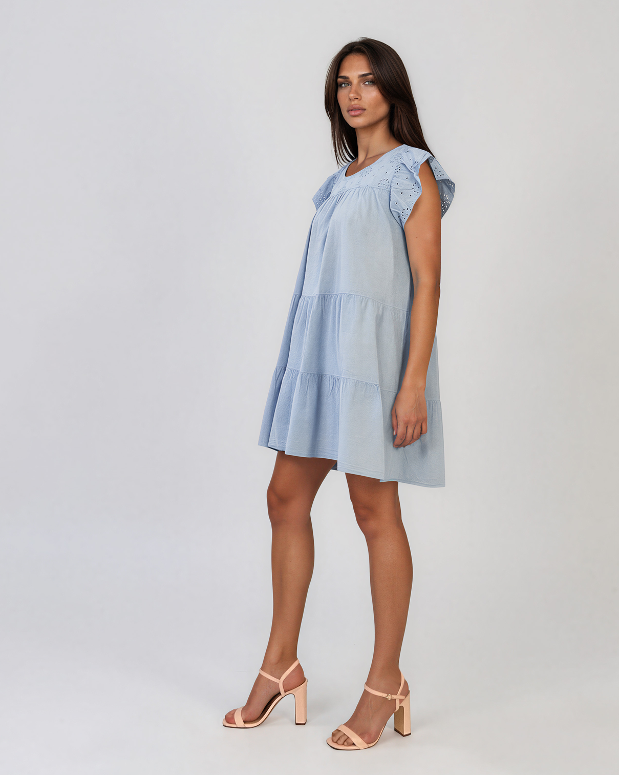 Rochie babydoll din bumbac cu bust brodat și volane bleu HL098