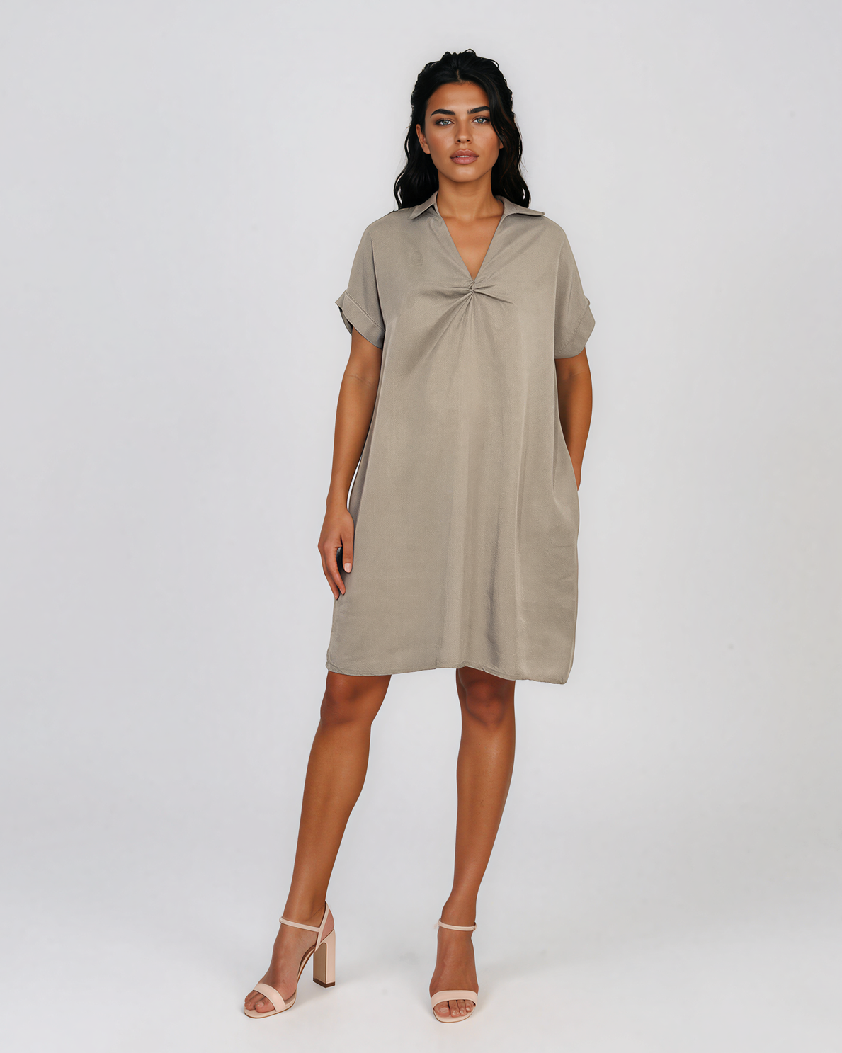 Rochie casual cu nod în piept și buzunare grej HL116