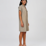Rochie casual cu nod în piept și buzunare grej HL116