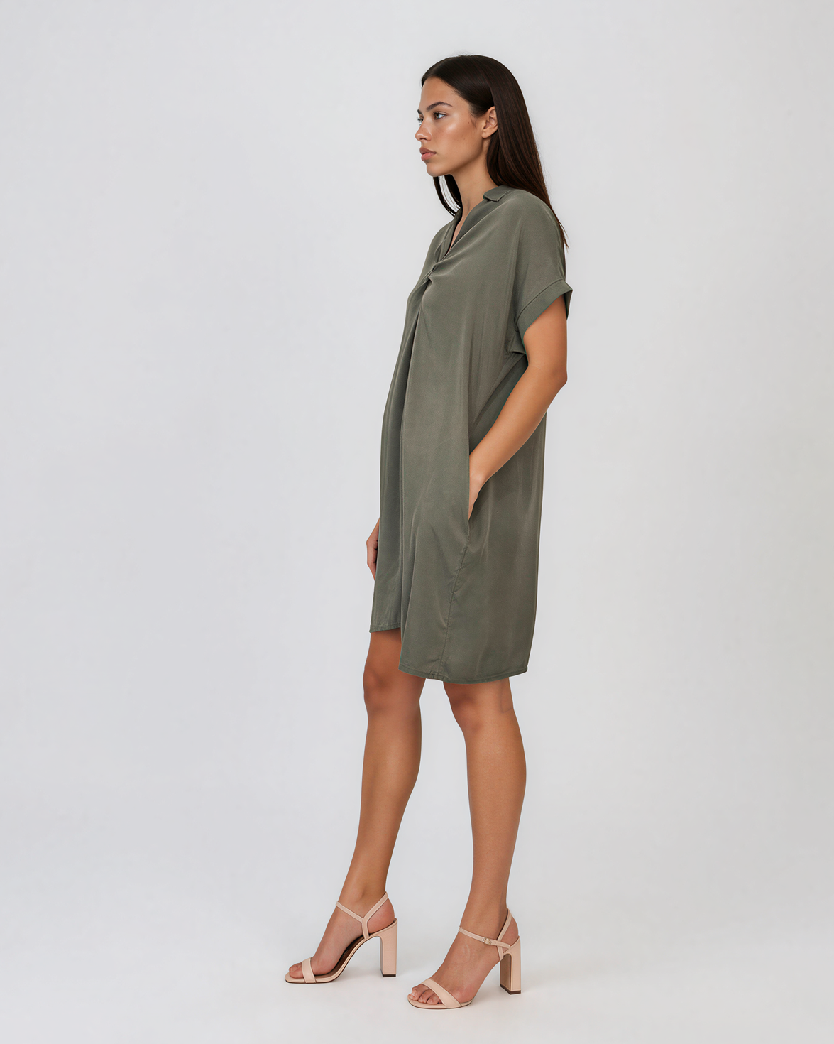 Rochie casual cu nod în piept și buzunare kaki HL116