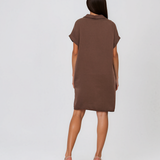Rochie casual cu nod în piept și buzunare maro HL116