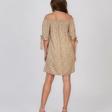Rochie cu elastic pe umeri și buline roz-verde HL119