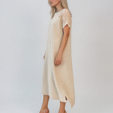 Rochie din in cu dantelă la umeri beige PR989