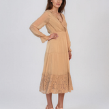 Rochie din mătase cu decolteu în V și dantelă beige PN016