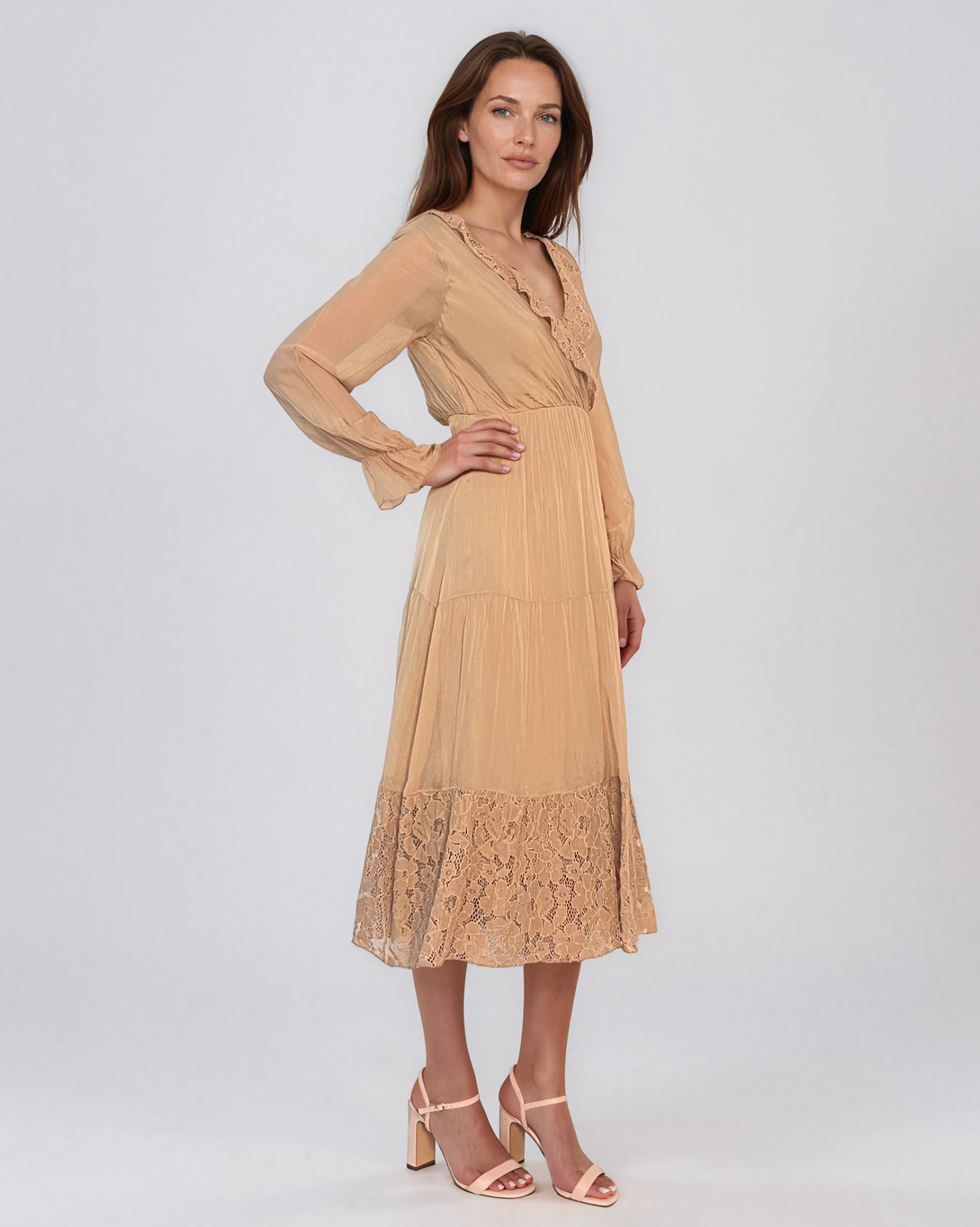Rochie din mătase cu decolteu în V și dantelă beige PN016