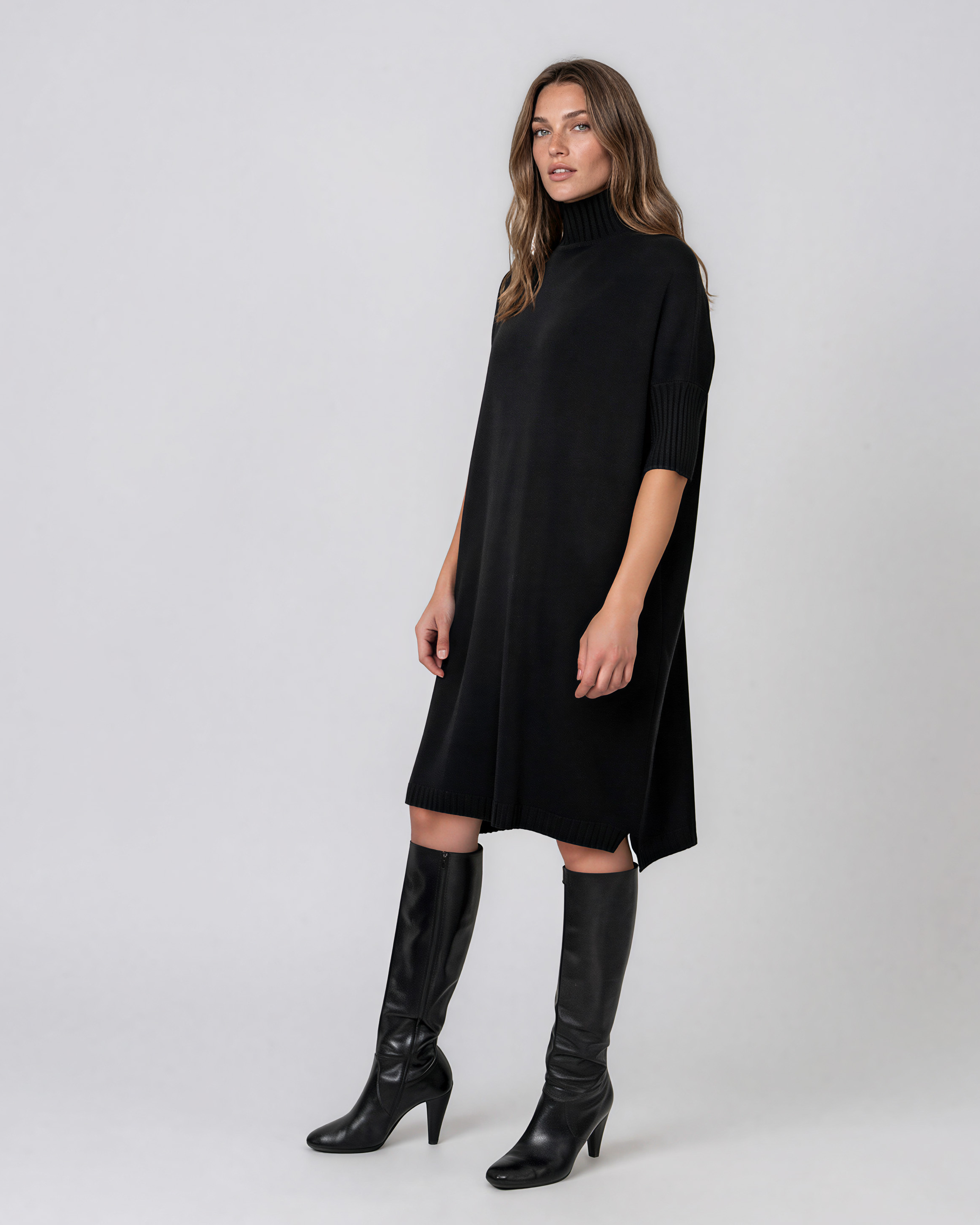 Rochie din tricot cu guler înalt negru PN141