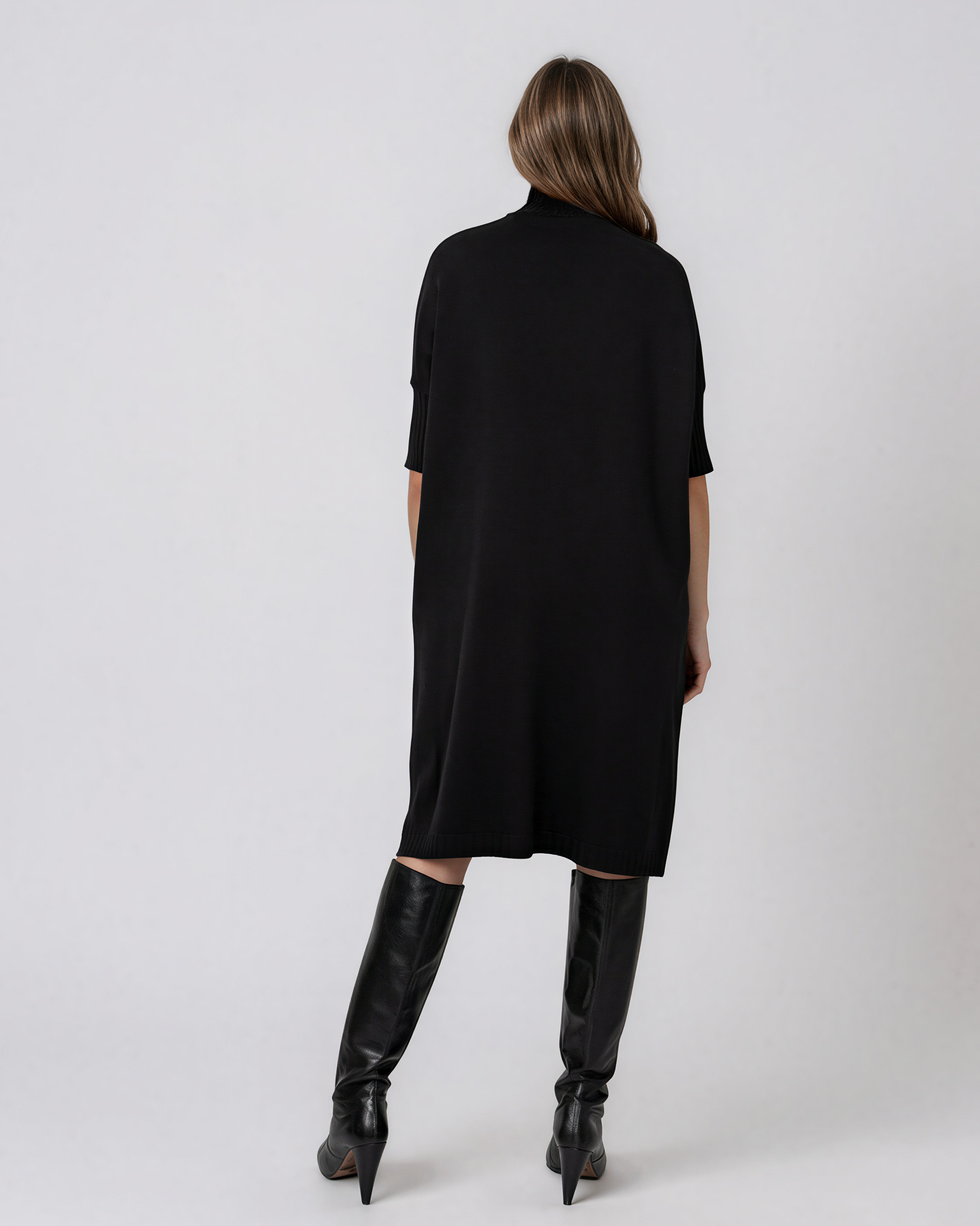 Rochie din tricot cu guler înalt negru PN141