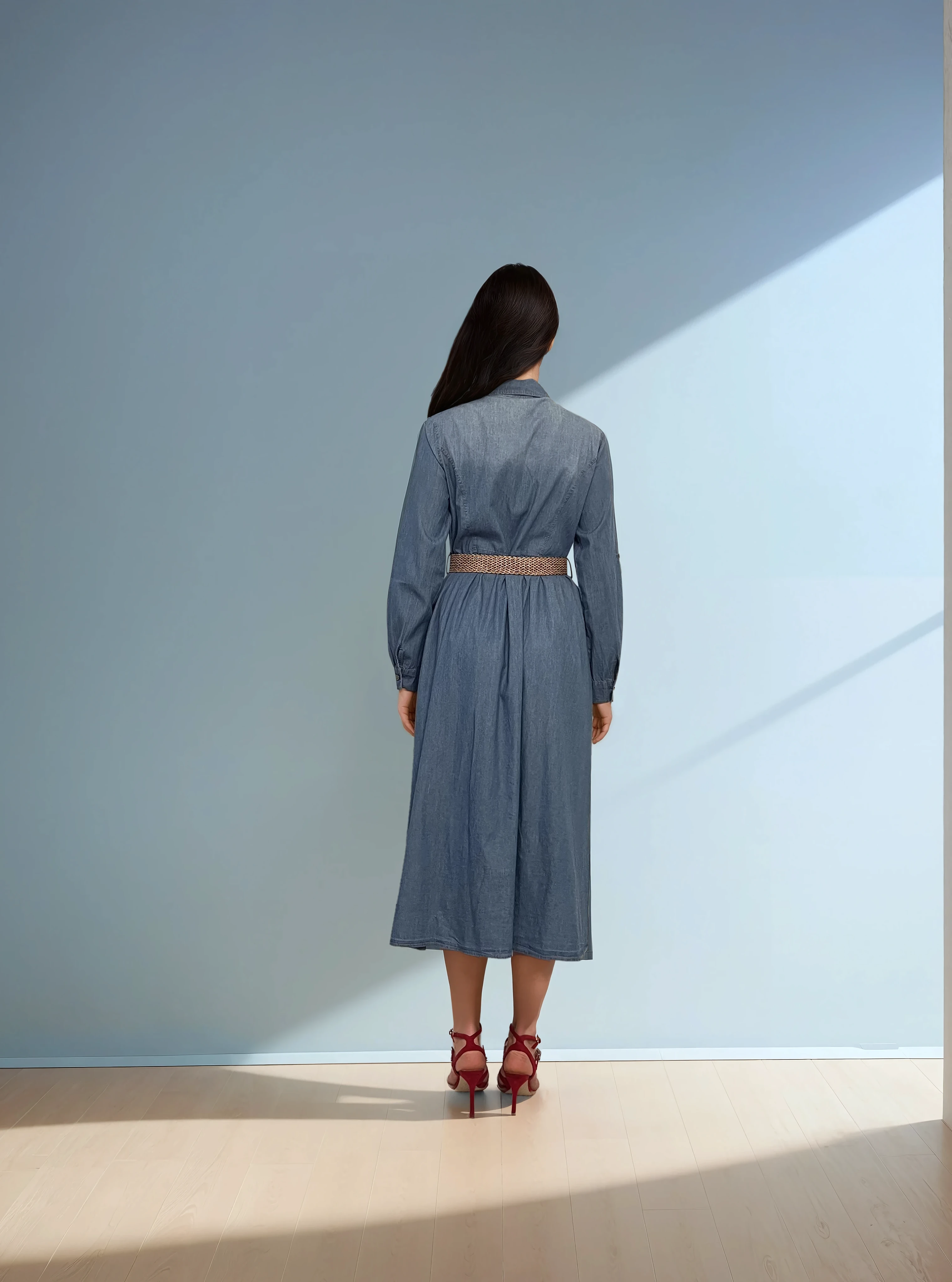 Rochie jeans lunga cu buzunare piept și curea albastru-jeans 