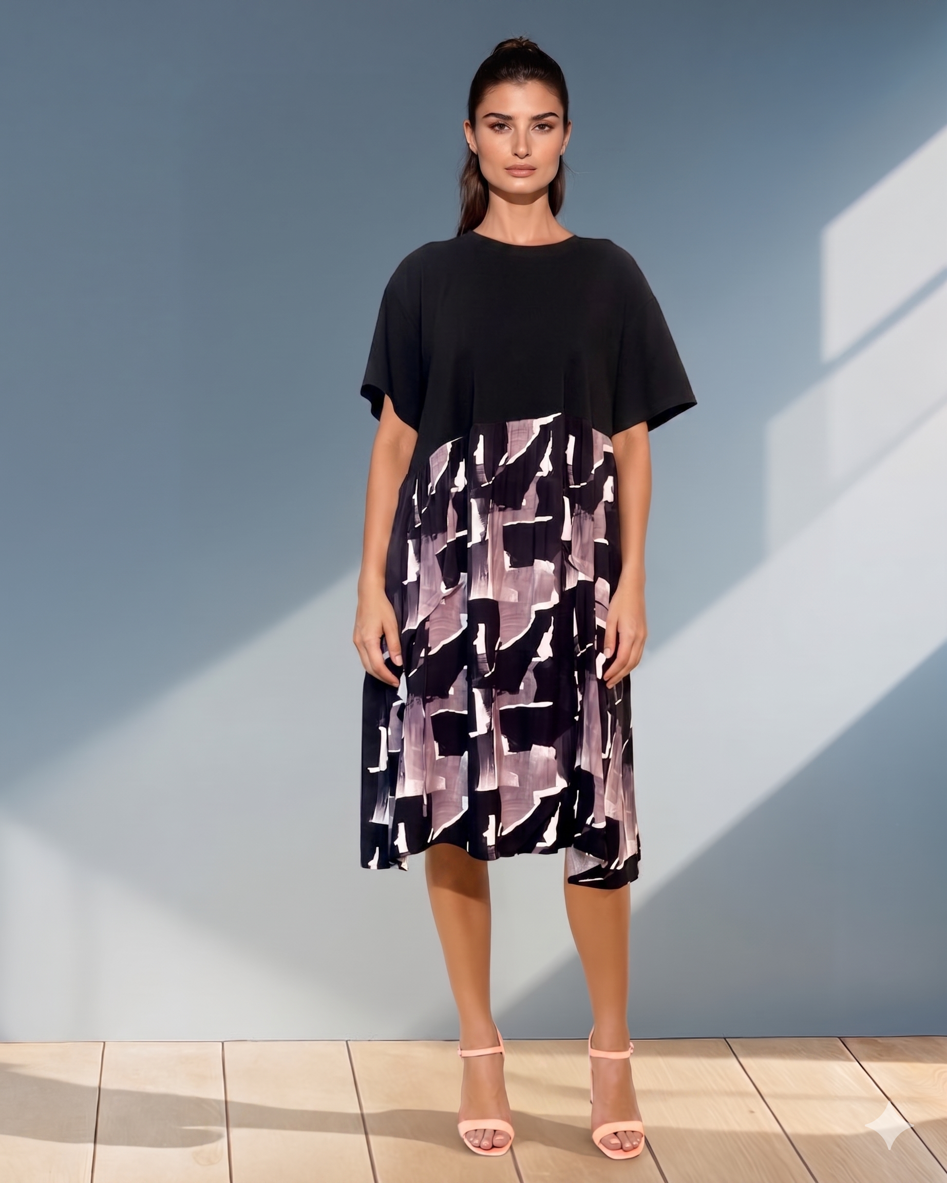 Rochie largă cu mânecă scurtă și print geometric gri PR876