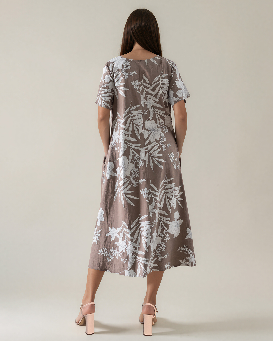 Rochie largă cu print floral și buzunare grej PR993