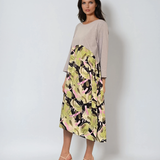 Rochie largă cu print la poale și mânecă 3/4 gri 