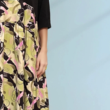Rochie largă cu print la poale și mânecă 3/4 negru 