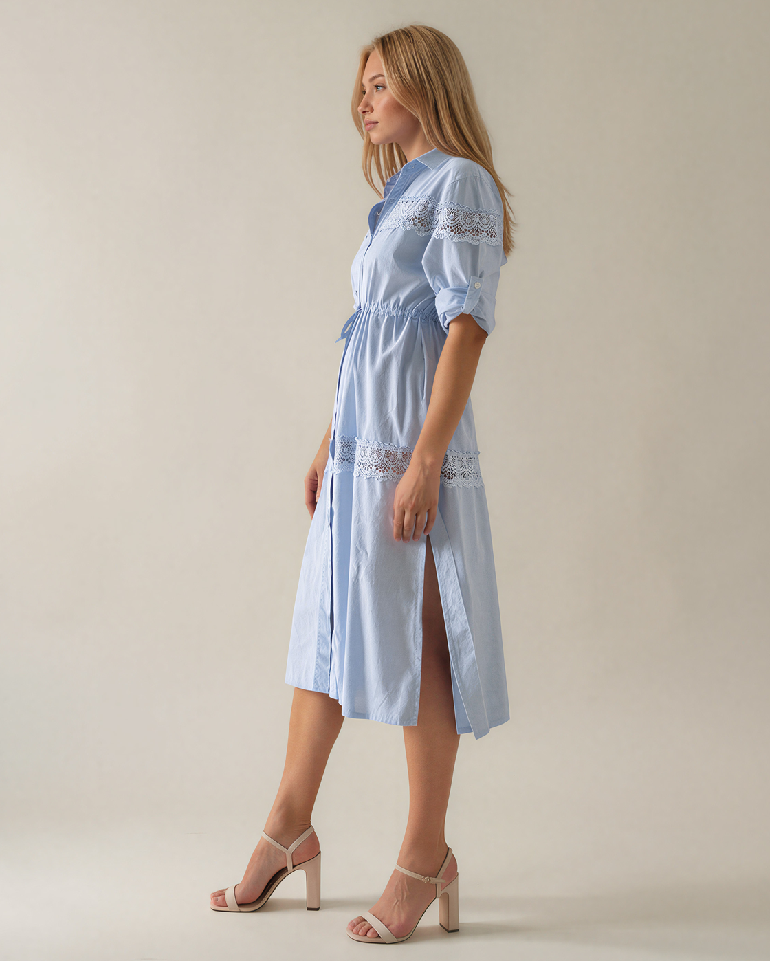 Rochie largă cu șiret în talie și broderie bleu PR998