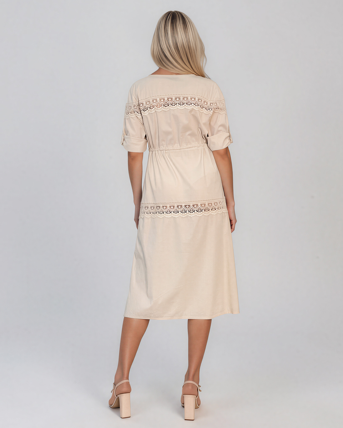 Rochie largă cu șiret în talie și broderie crem PR998