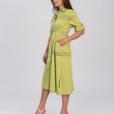 Rochie largă cu șiret în talie și broderie vernil PR998