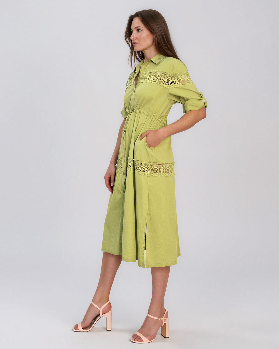 Rochie largă cu șiret în talie și broderie vernil PR998