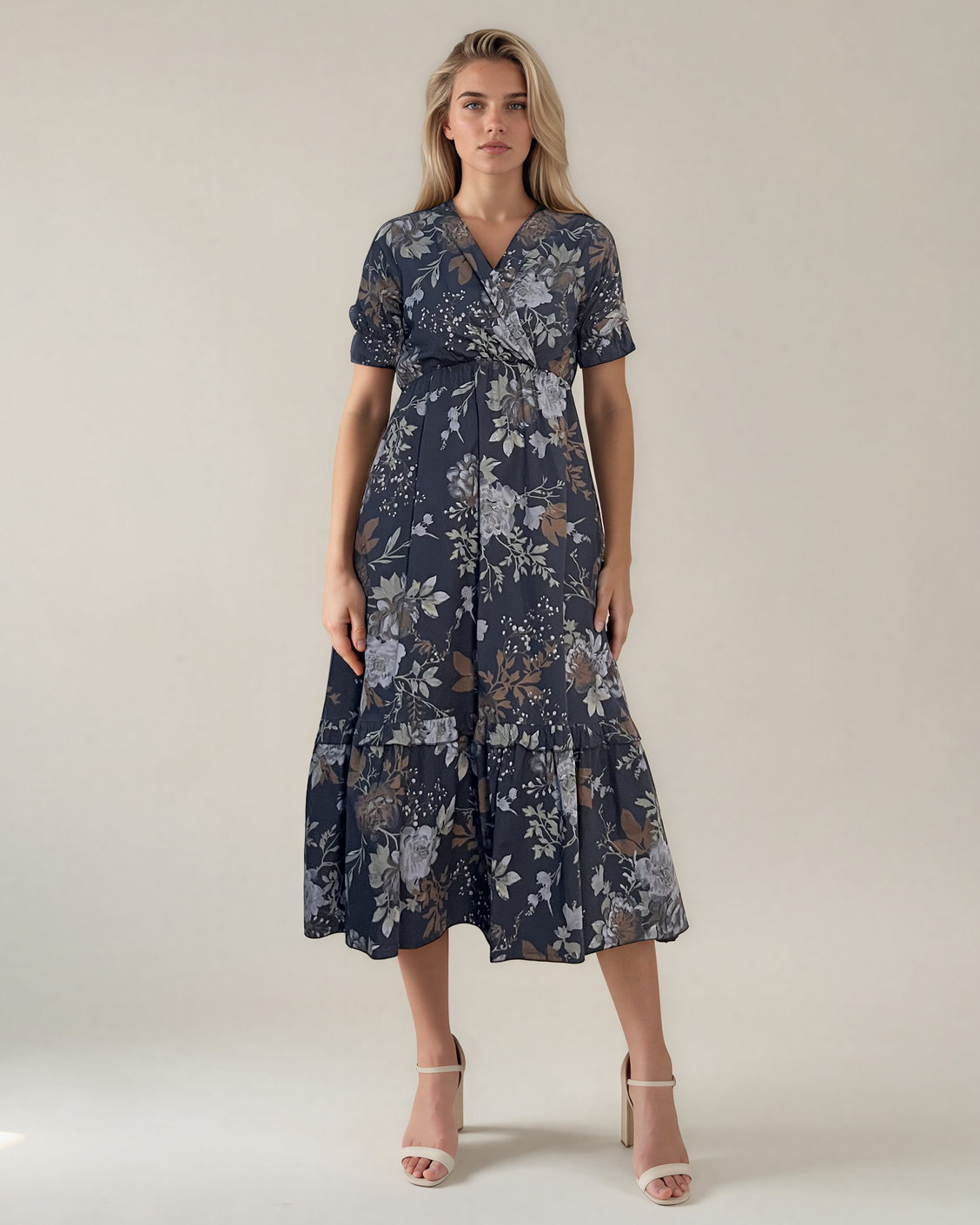 Rochie lungă cu imprimeu floral, decolteu petrecut și volane bleumarin PR994